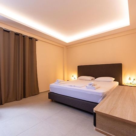Mini Suites Near Athen'S Airport Free Shuttle From And To Athen'S Airport Spáta Exteriör bild
