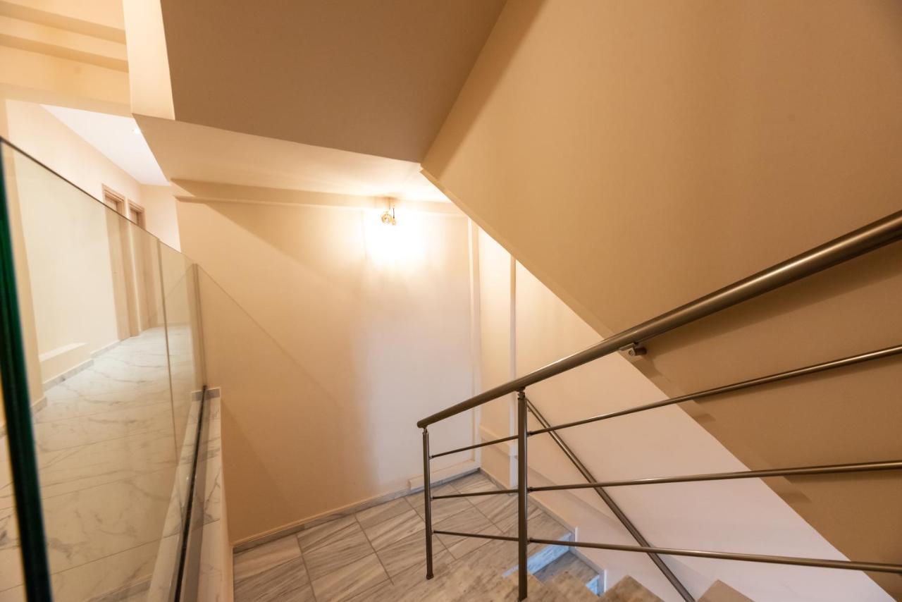 Mini Suites Near Athen'S Airport Free Shuttle From And To Athen'S Airport Spáta Exteriör bild