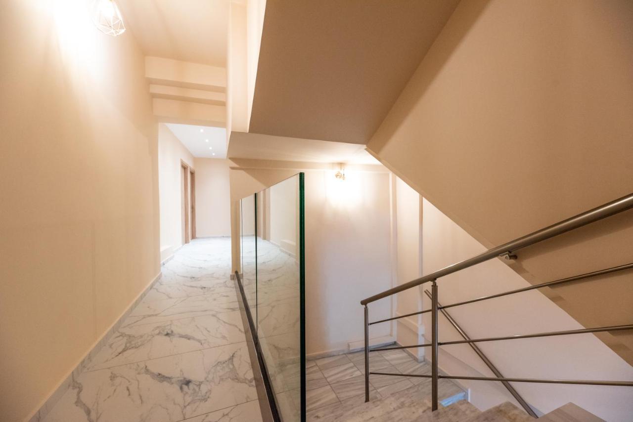 Mini Suites Near Athen'S Airport Free Shuttle From And To Athen'S Airport Spáta Exteriör bild